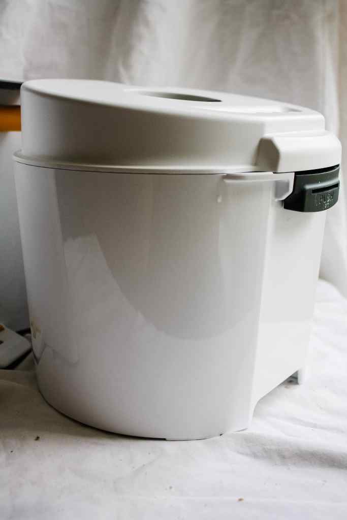 grain mill canister for grain mill