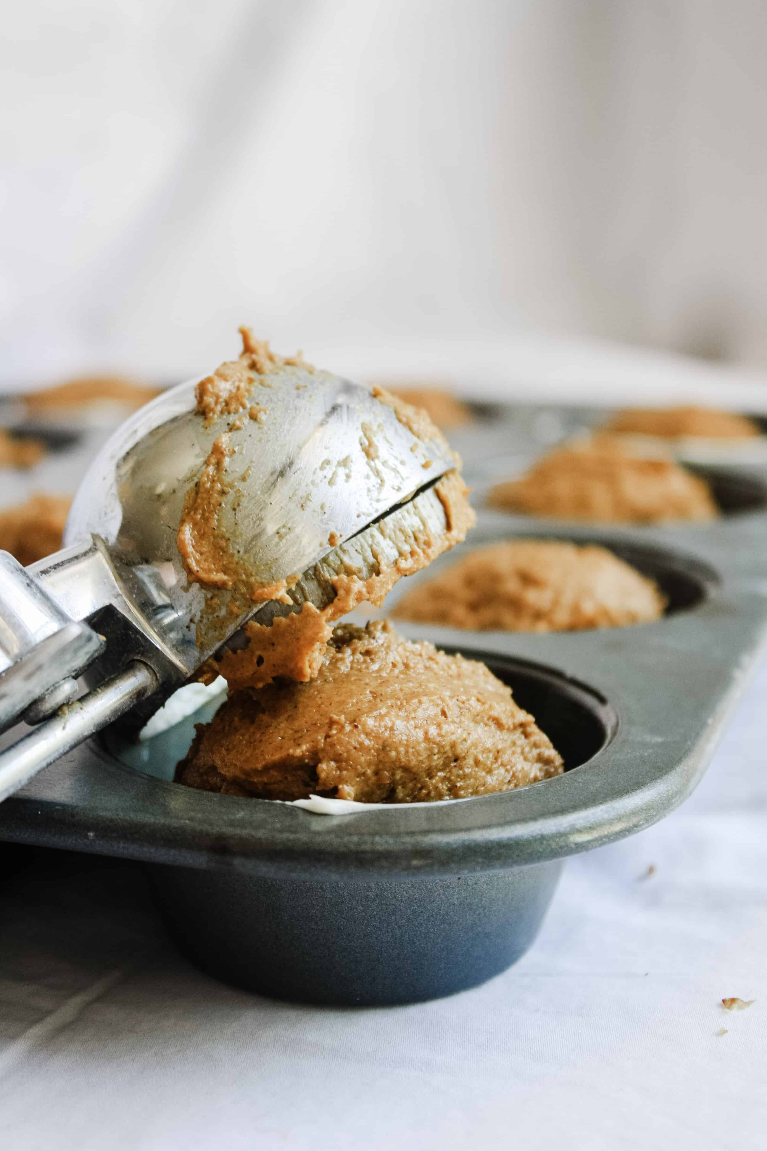 make spelt pumpkin muffins