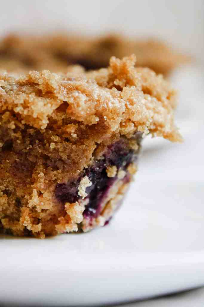spelt blueberry muffins with streusel